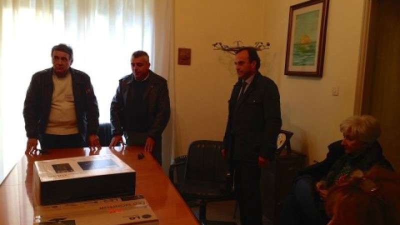 Quattro pc per i ragazzi del convitto
